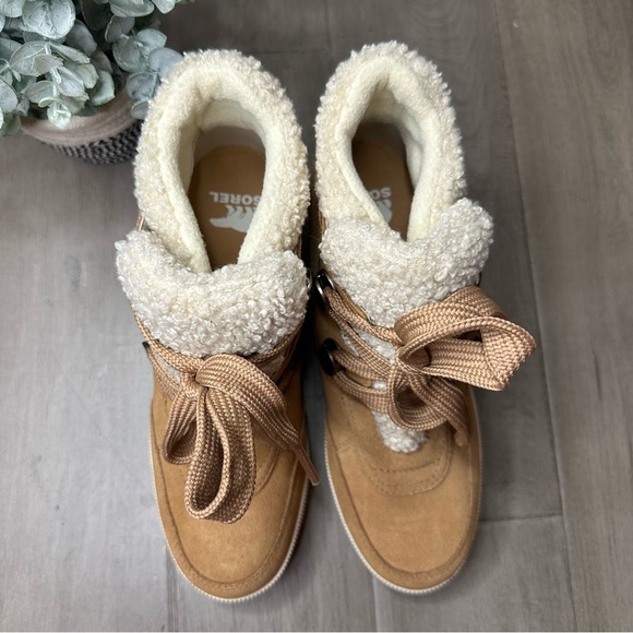 Sorel Out 'N About Cozy Faux Shearling Wedge Booties Women’s size 7.5 - Picture 11 of 14